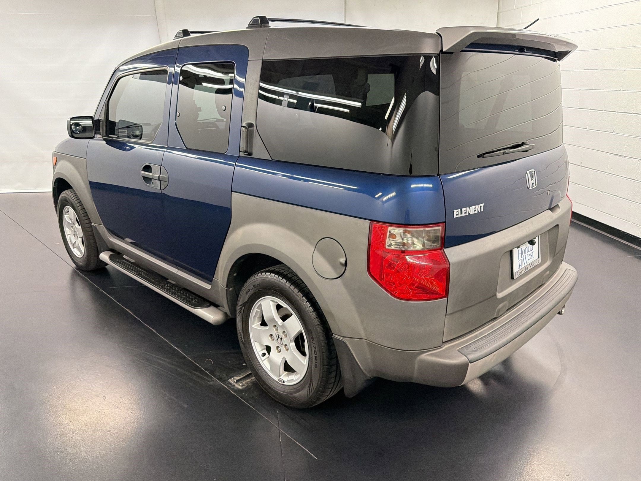 2003 Honda Element EX photo 2