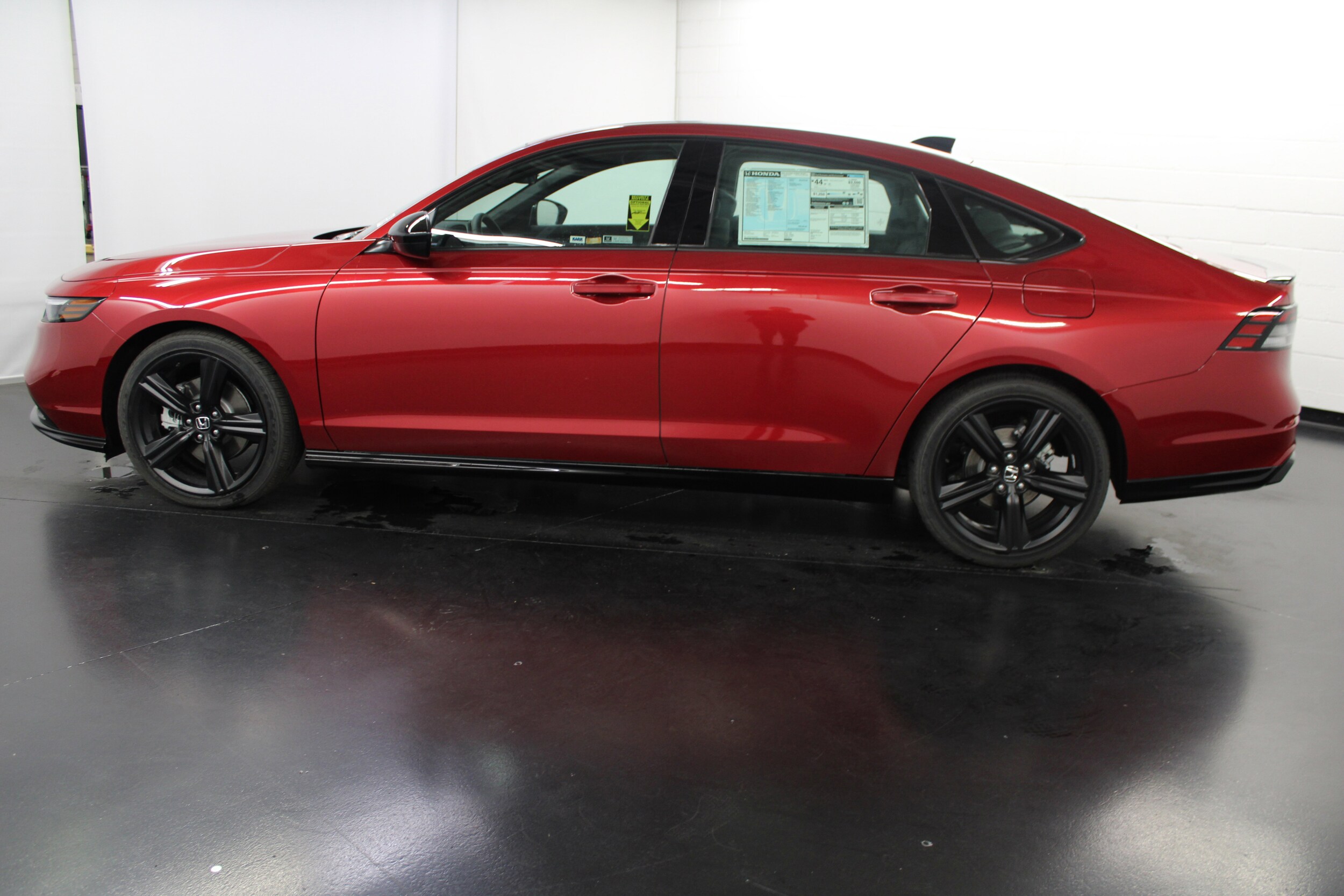 2025 Honda Accord Hybrid Sport-L photo 3