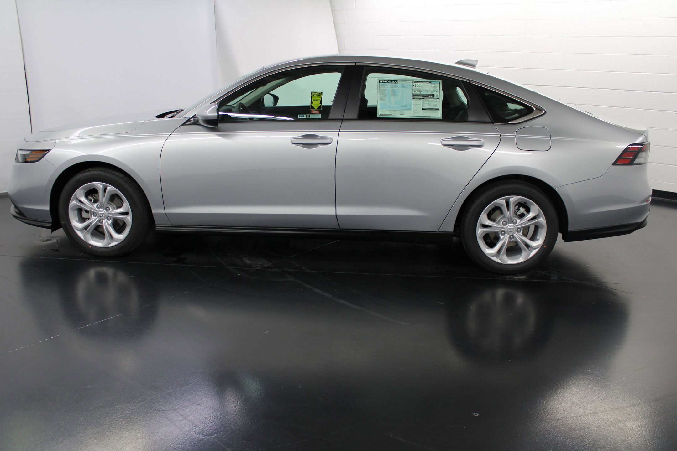 2025 Honda Accord LX photo 2