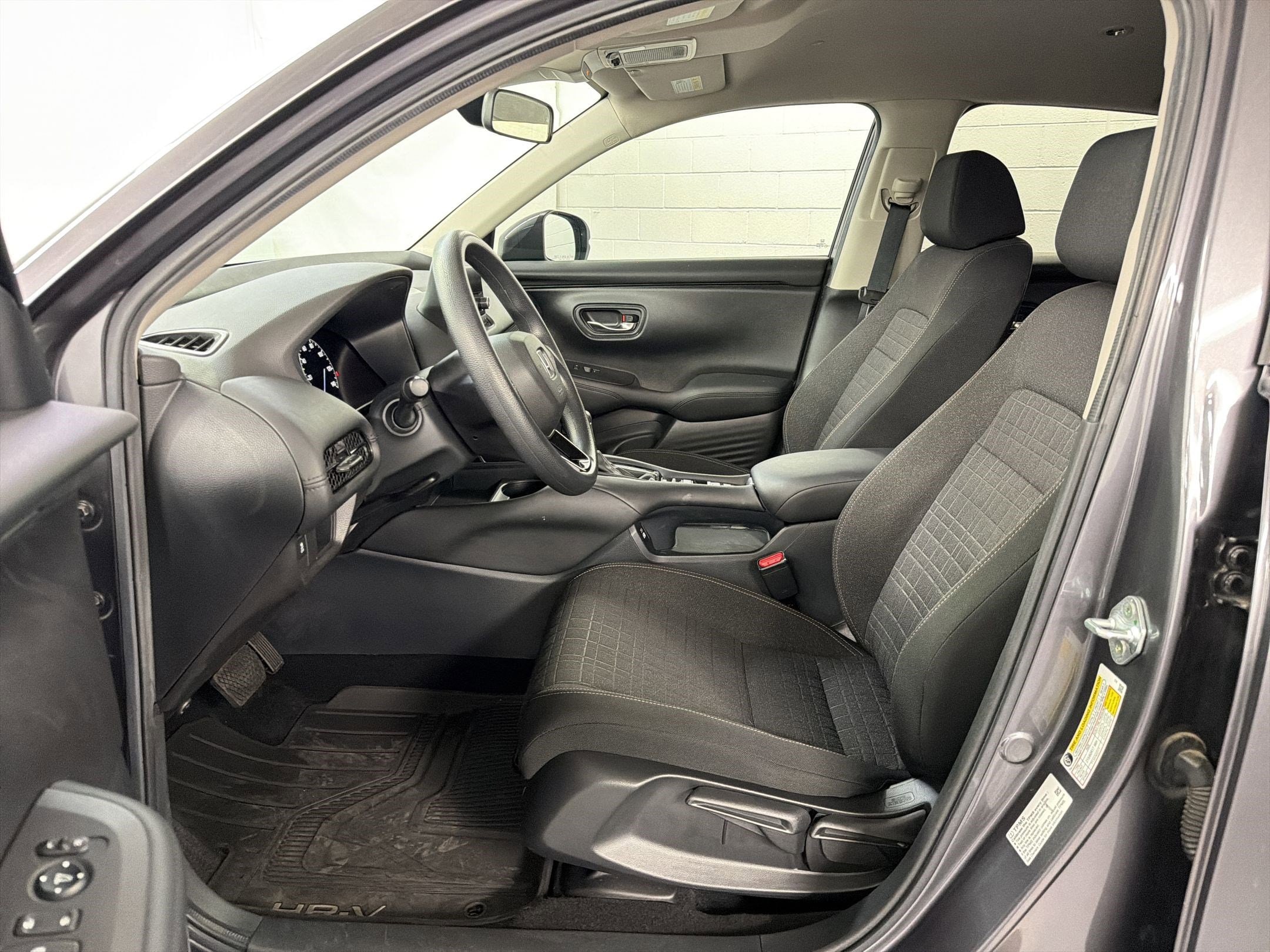 2023 Honda HR-V LX photo 4