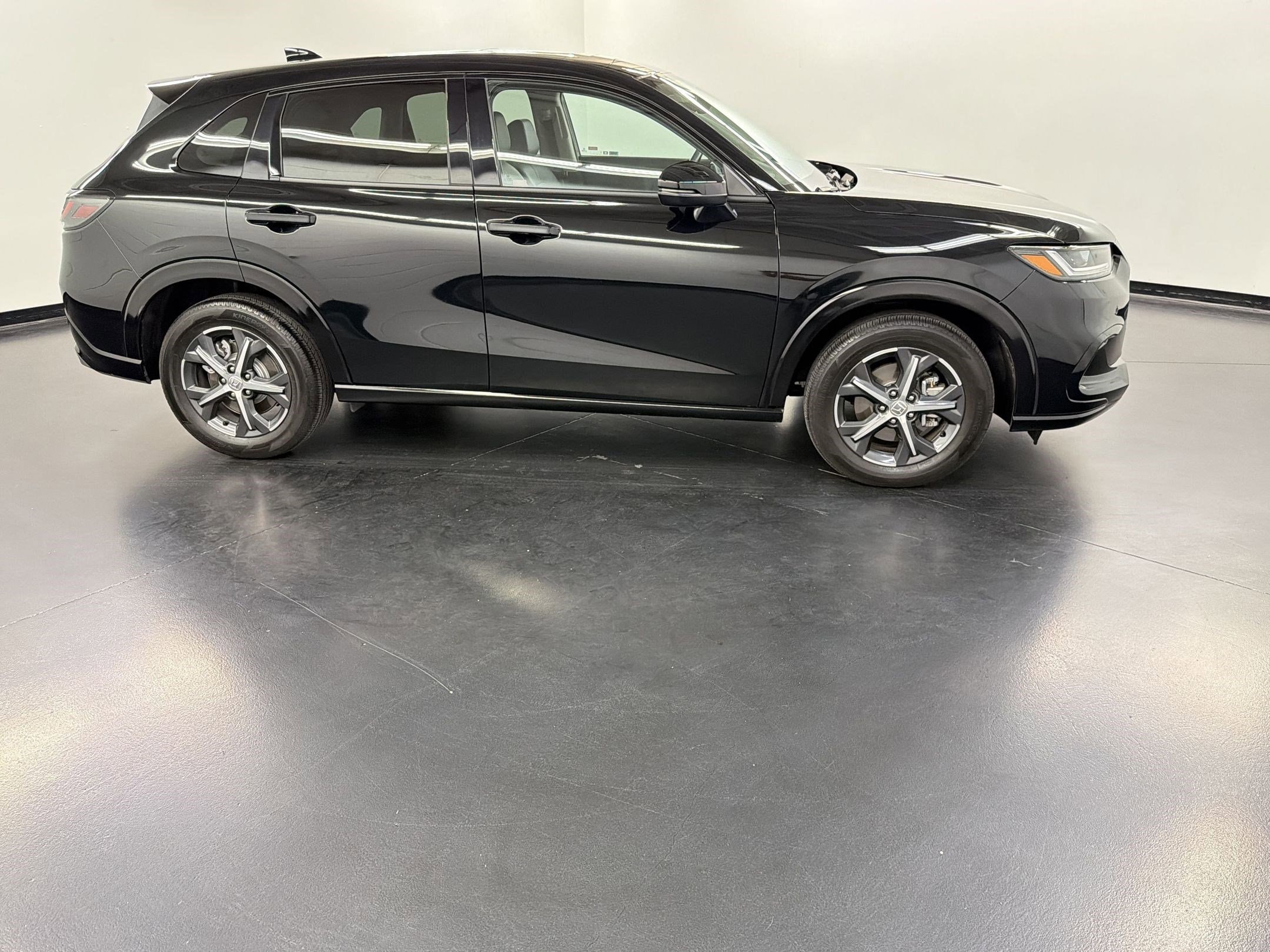 2025 Honda HR-V EX-L photo 3