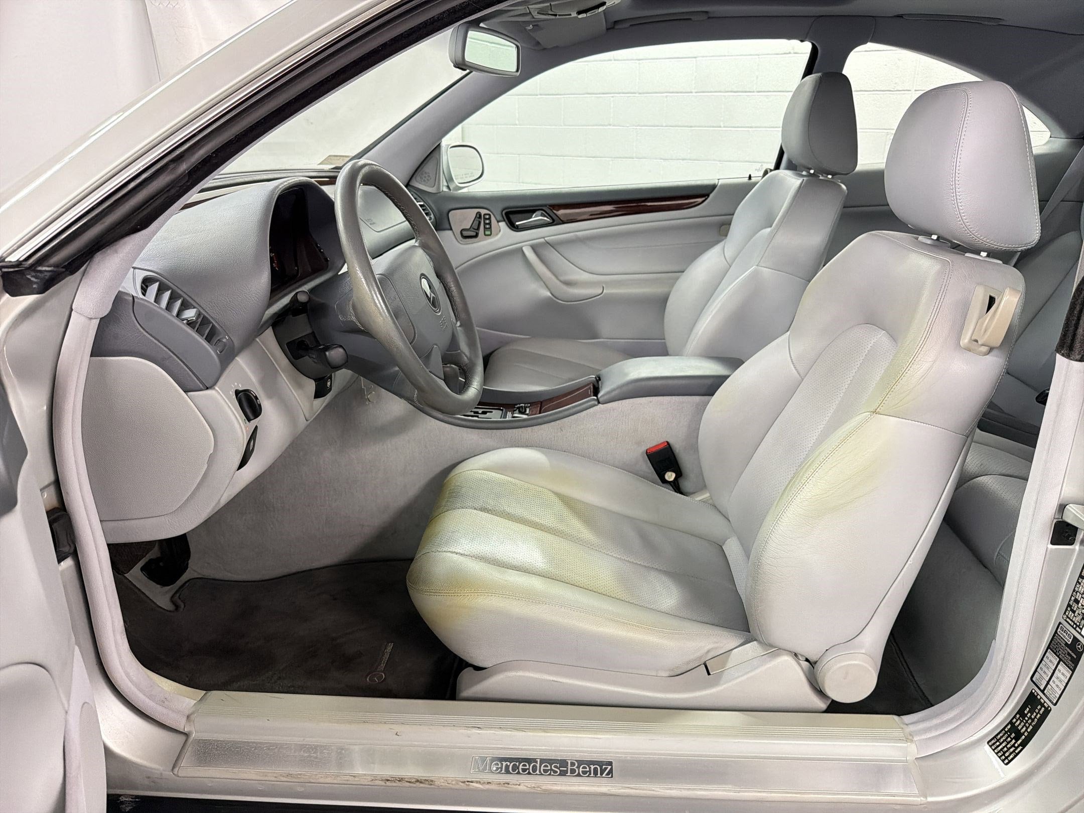 1998 Mercedes-Benz CLK-Class 2dr Coupe photo 4