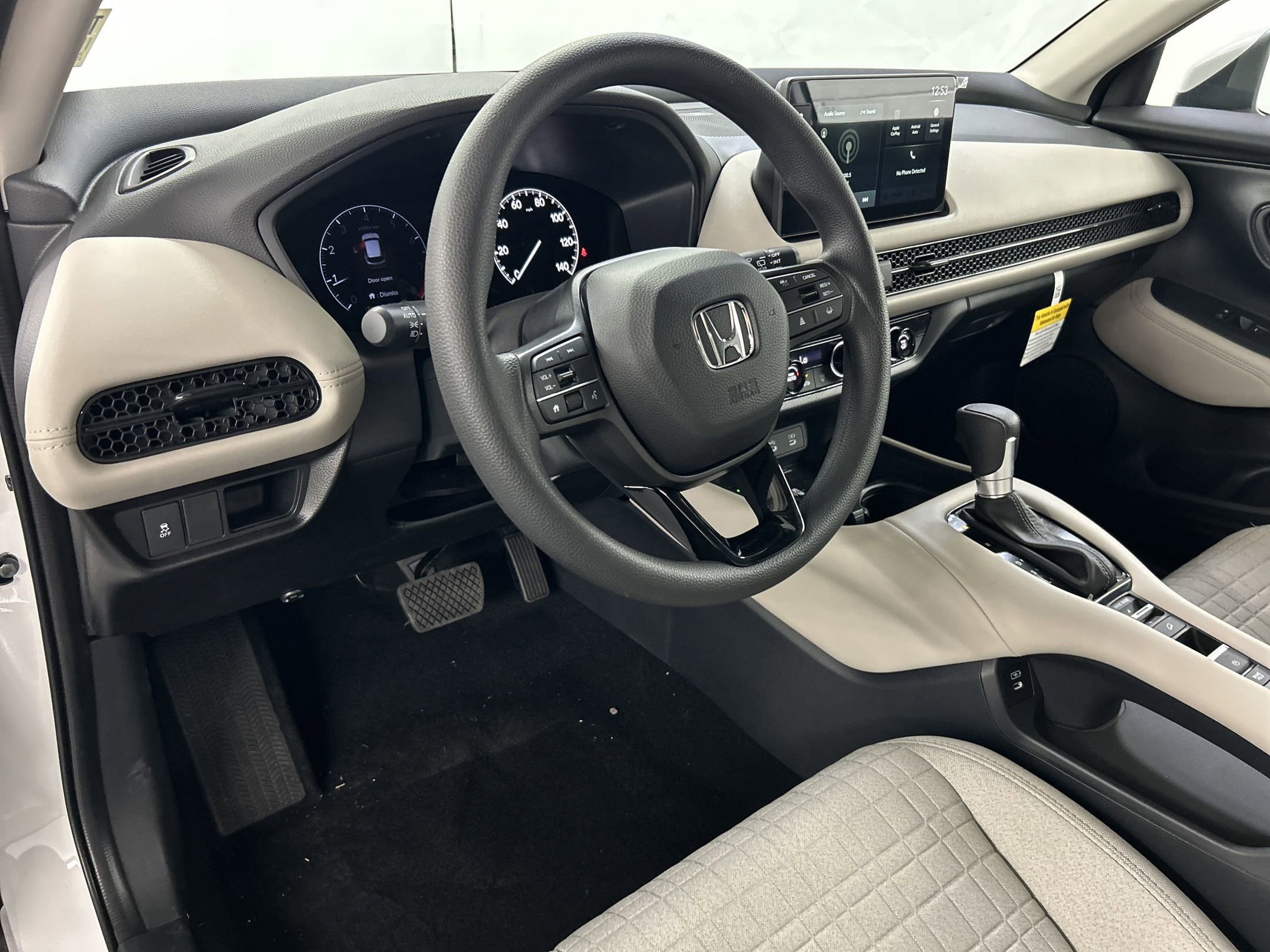 2026 Honda HR-V LX photo 4