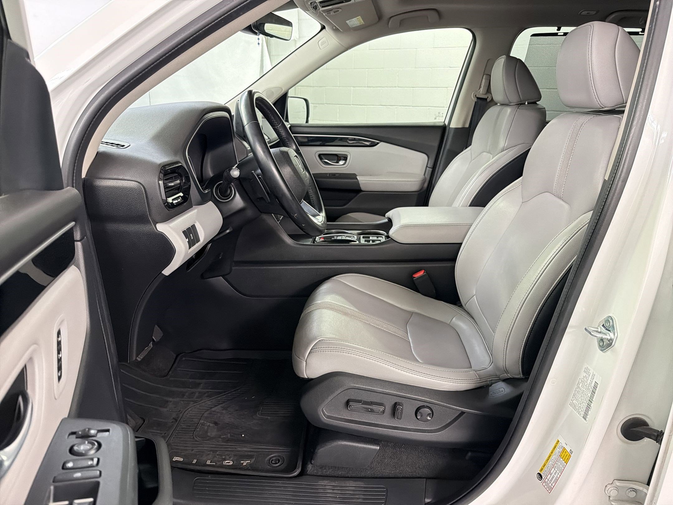 2024 Honda Pilot Touring photo 4