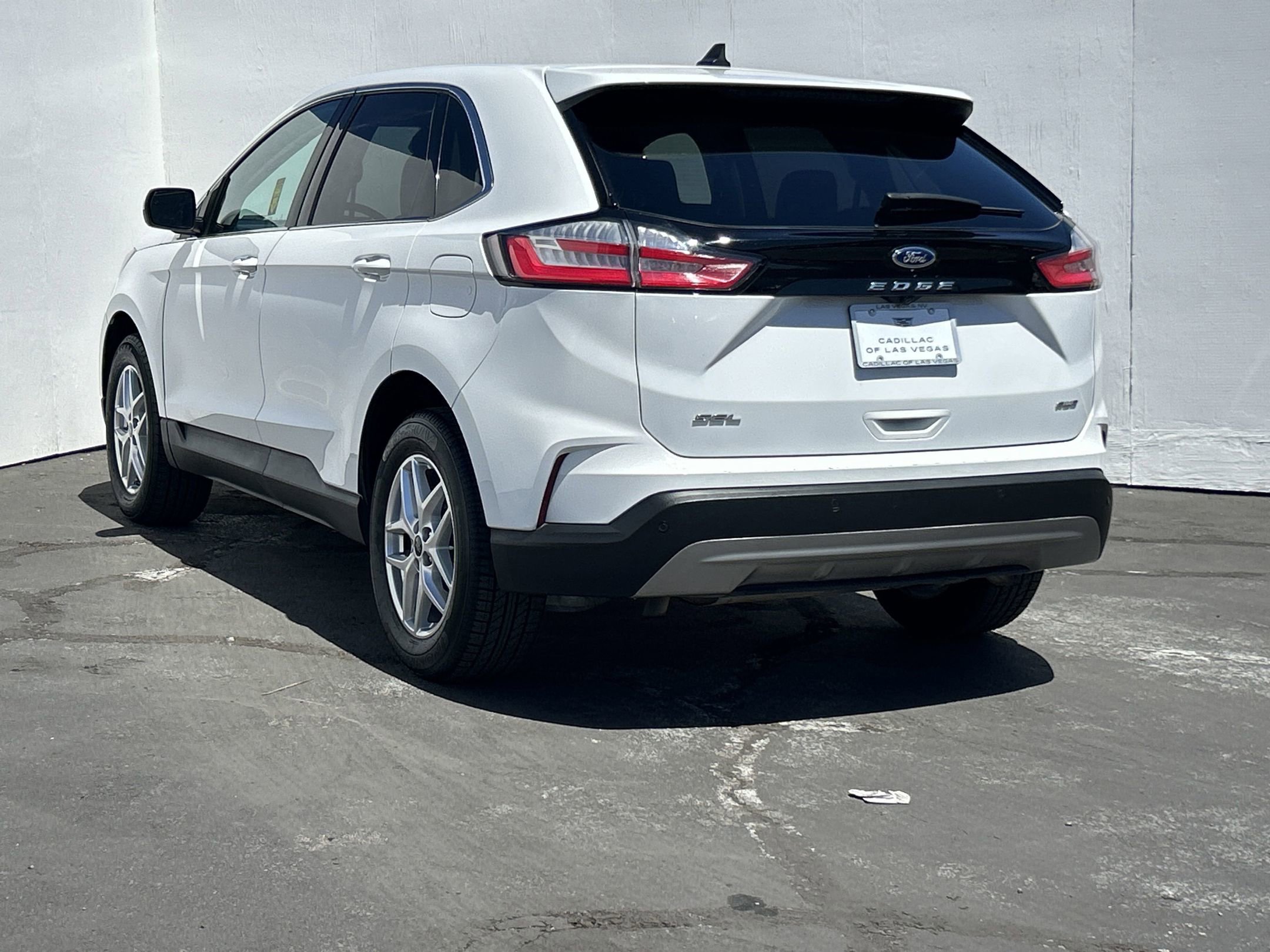 2023 Ford Edge SEL photo 3