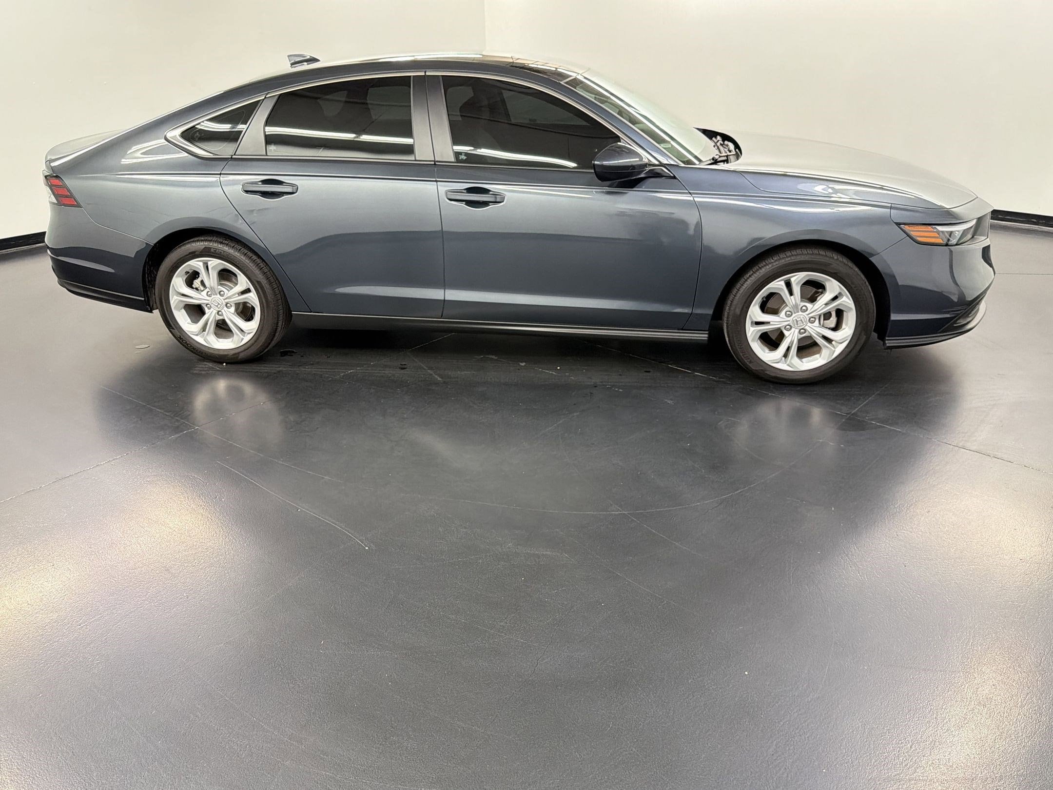 2024 Honda Accord LX - Photo 8