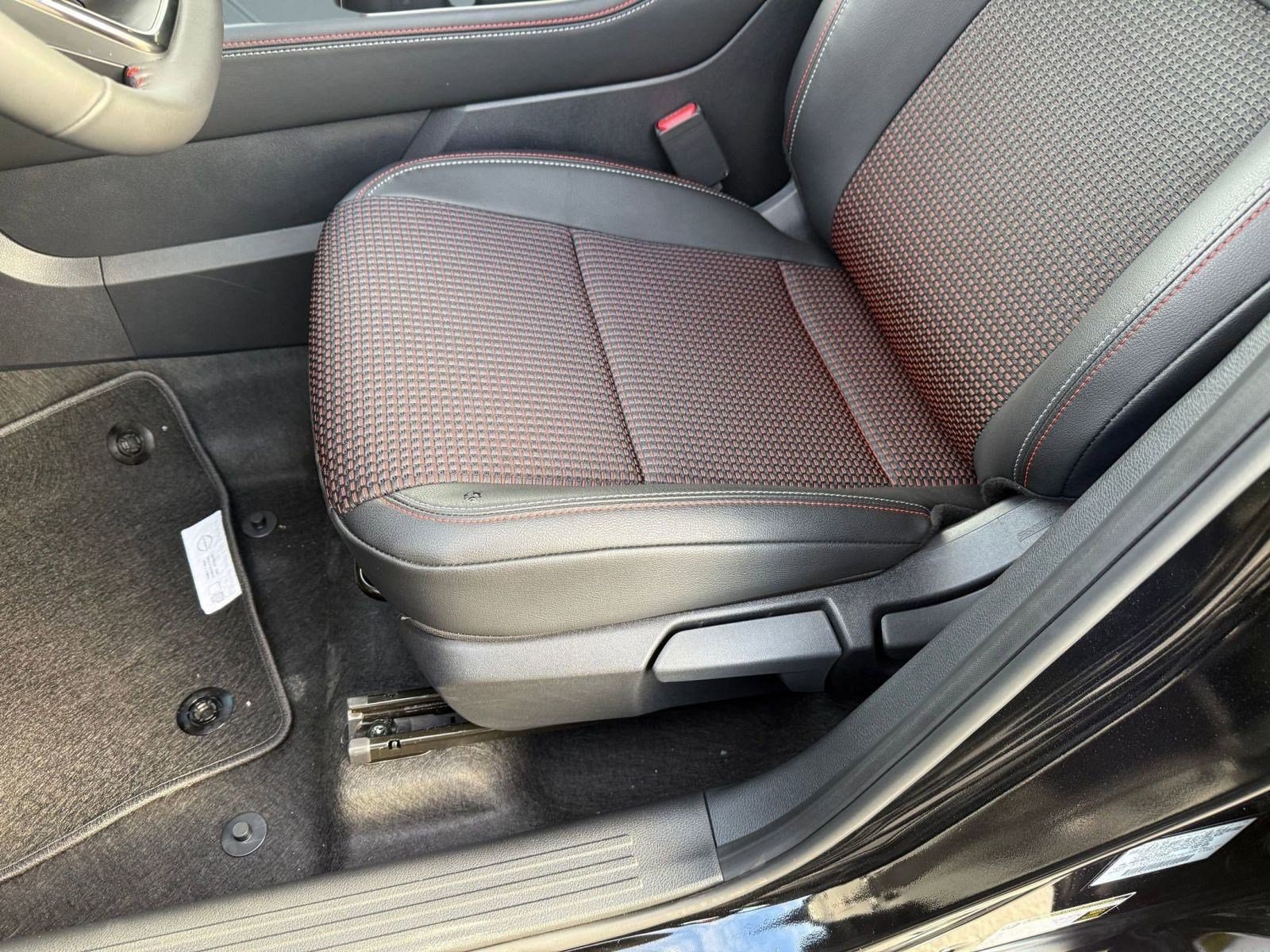2026 Nissan KICKS SR - Photo 16