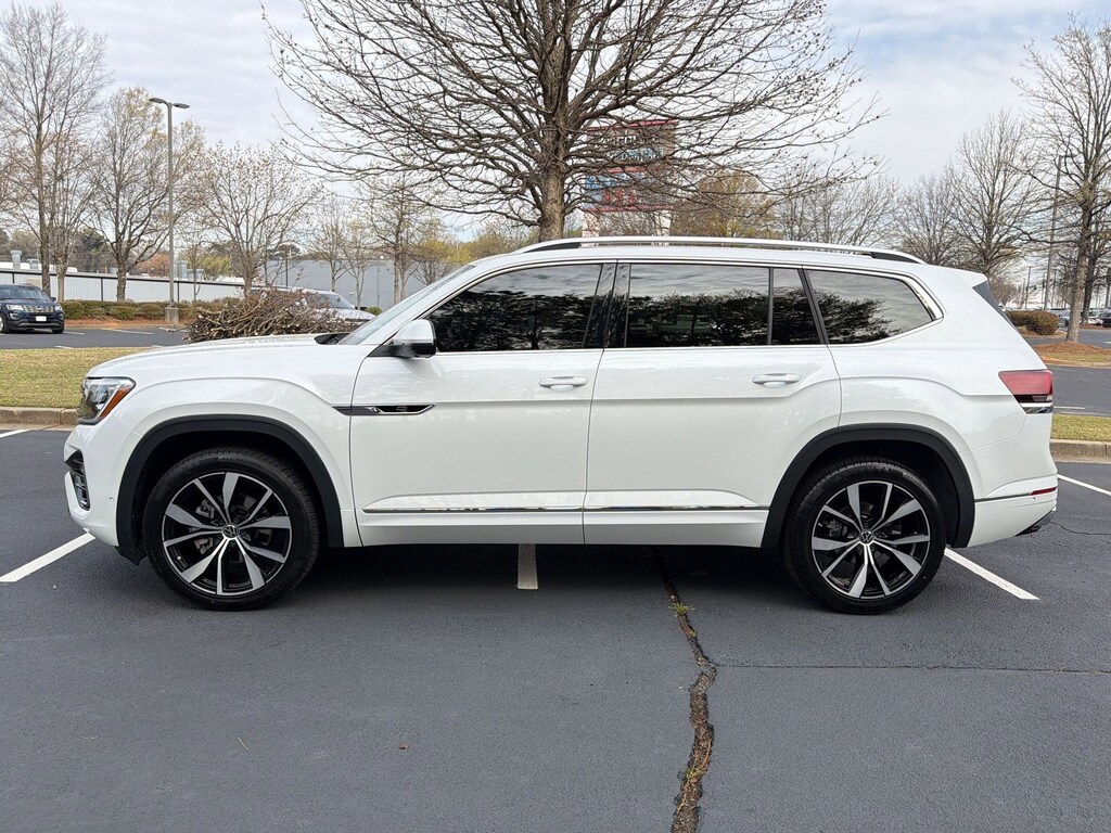 Used 2024 Volkswagen Atlas 2.0T SEL Premium R-Line SUV
