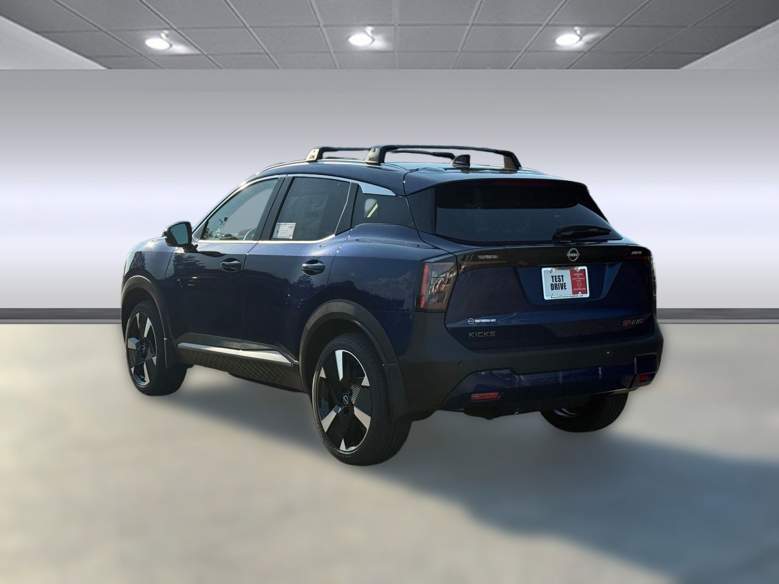 2026 Nissan Kicks SR photo 2