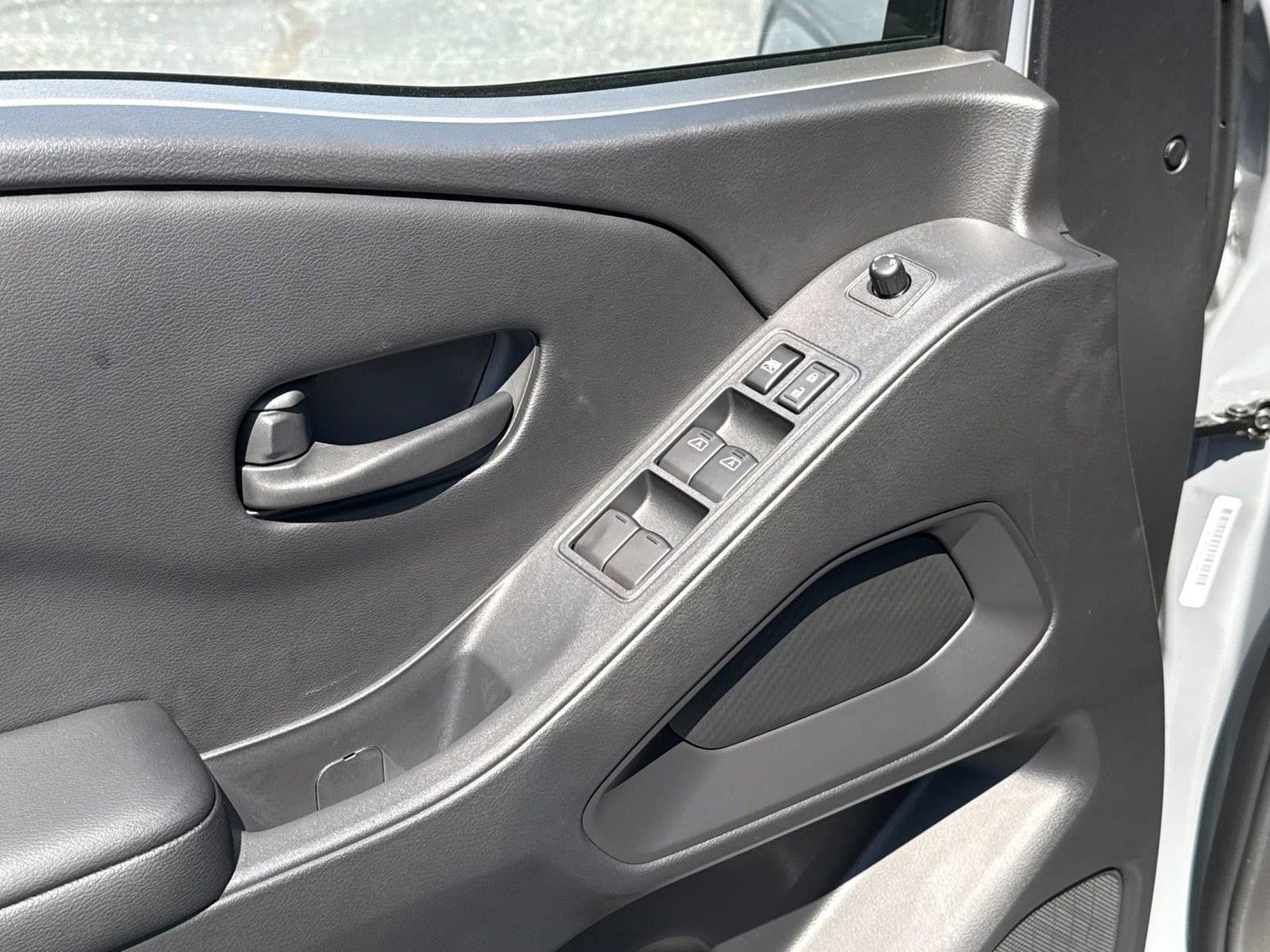 2026 Nissan Frontier SV - Photo 11