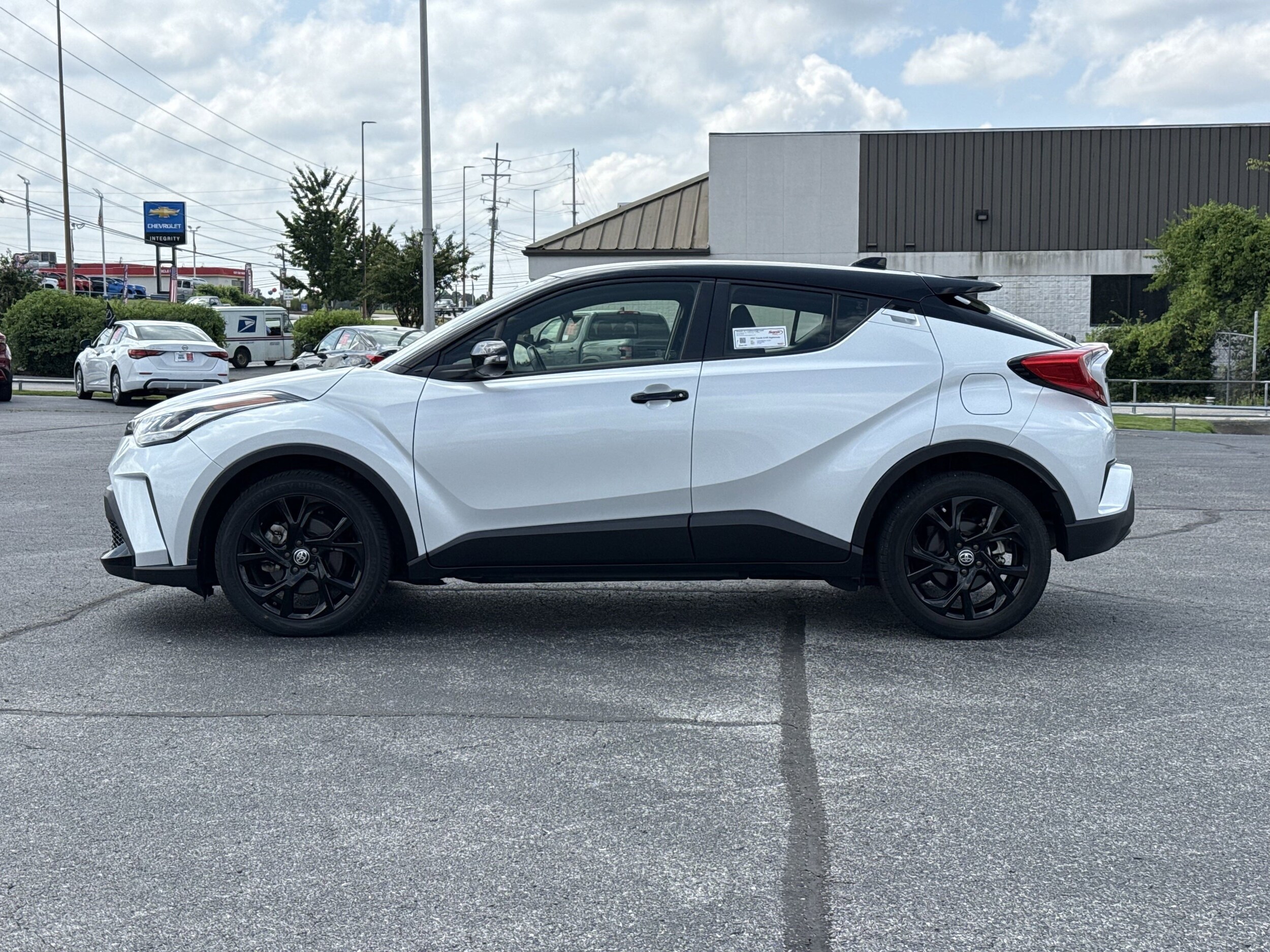 2022 Toyota C-HR Nightshade Edition photo 4