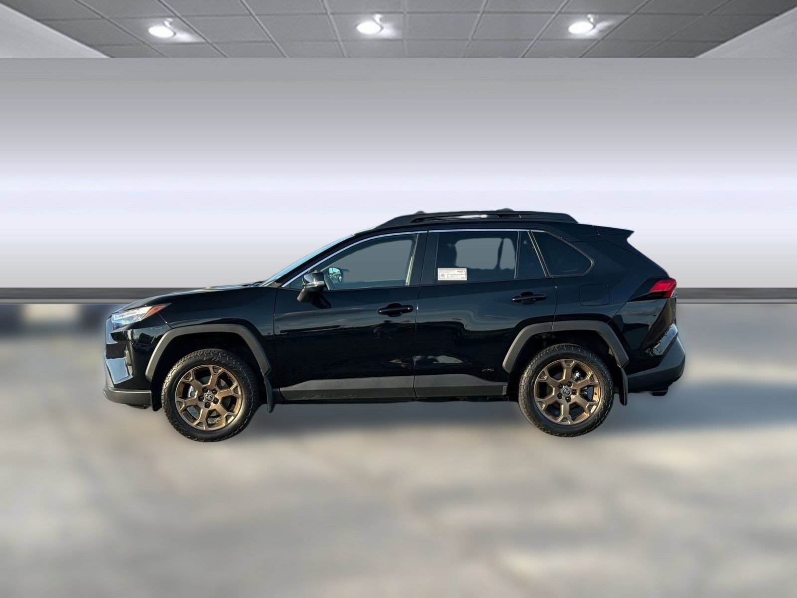 2024 Toyota RAV4 Hybrid photo 2