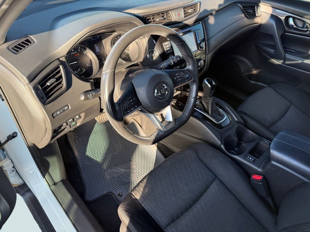 Used 2019 Nissan Rogue SV SUV