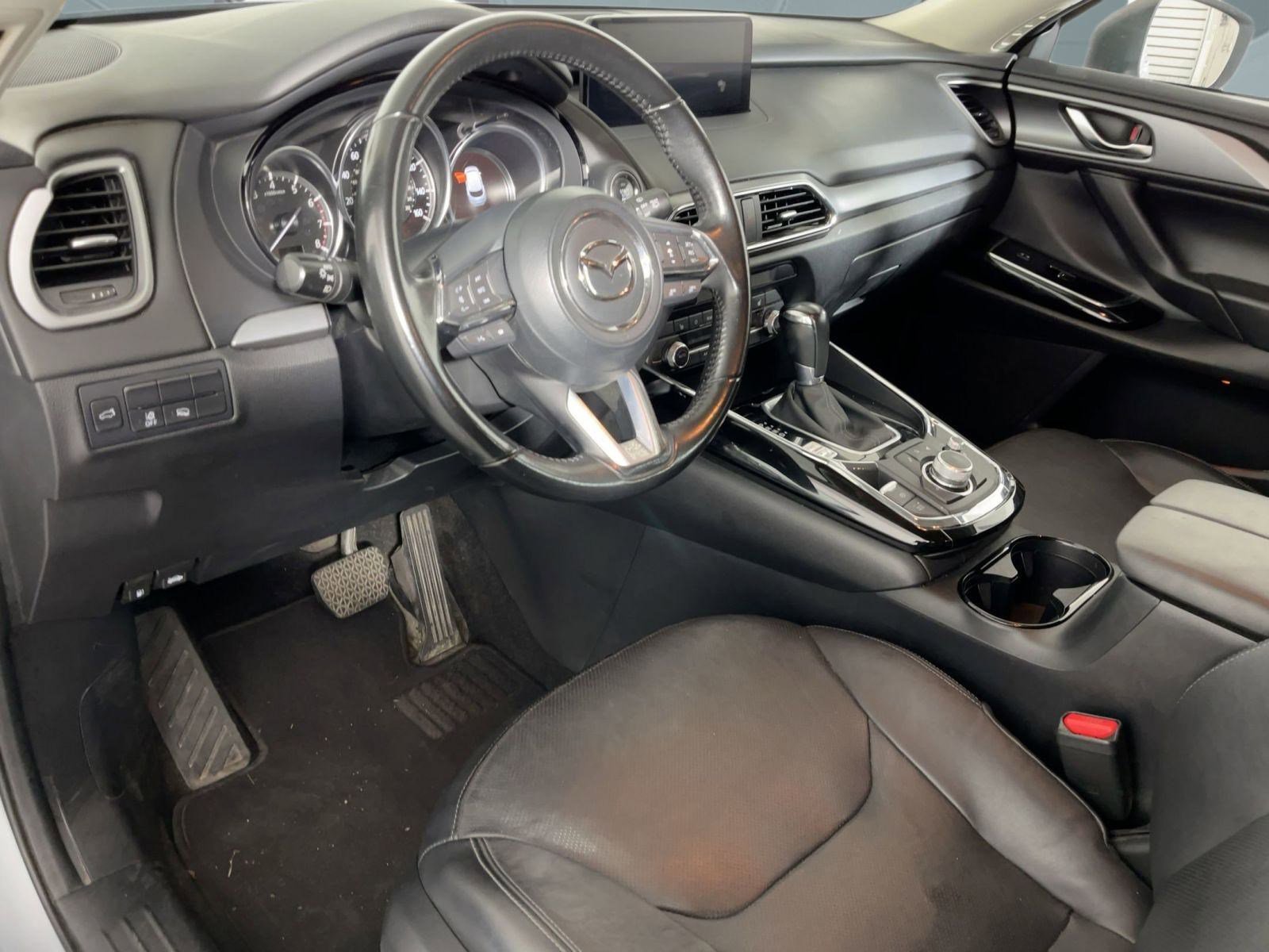 2023 Mazda CX-9 Touring photo 2