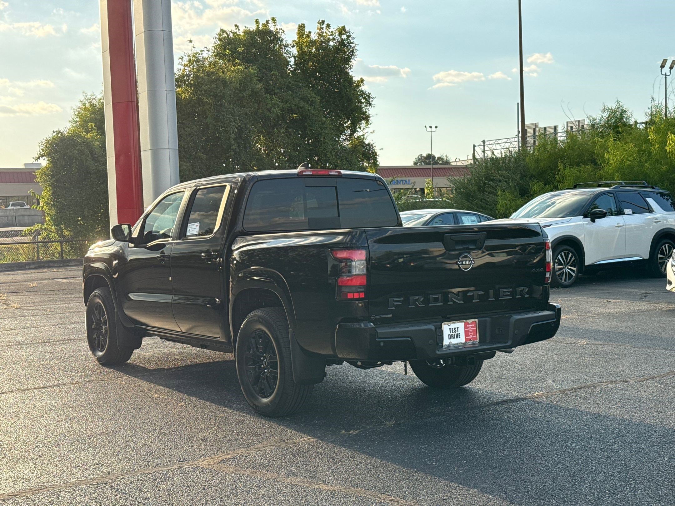 2026 Nissan Frontier SV photo 3