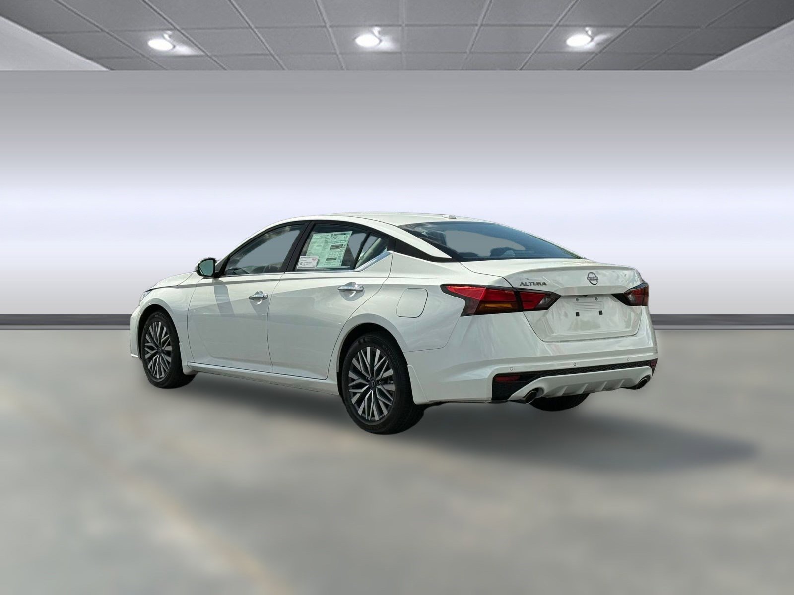 2025 Nissan Altima SV photo 3