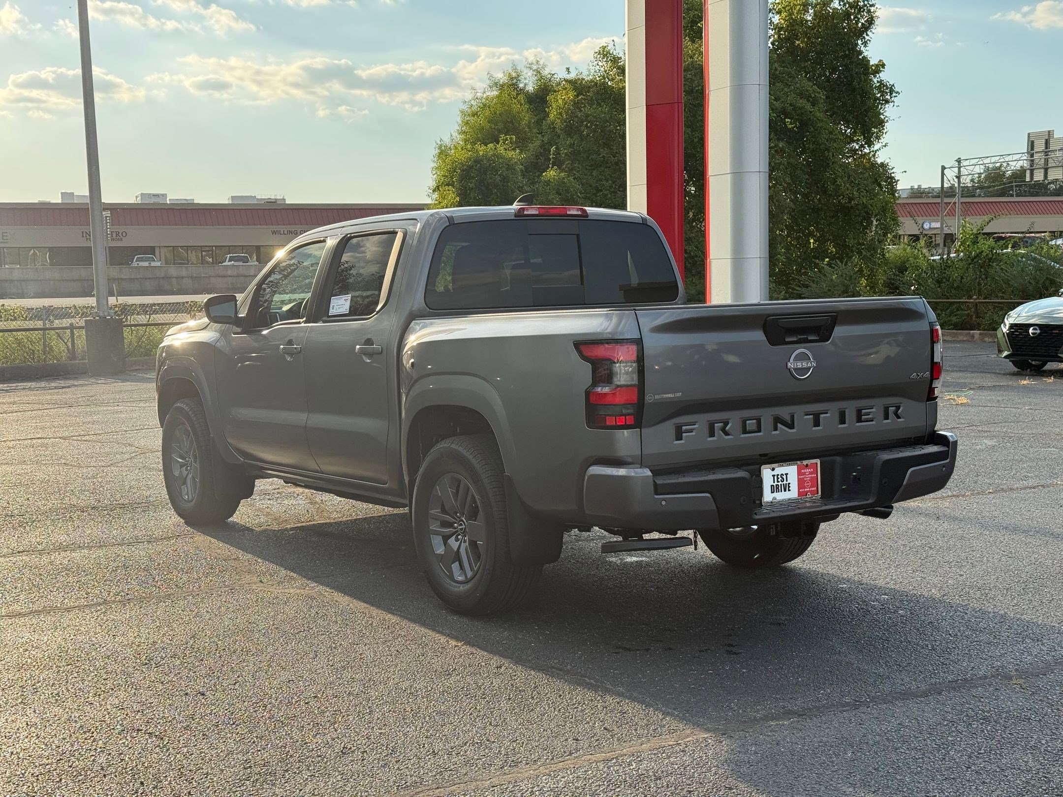 2026 Nissan Frontier SV photo 3