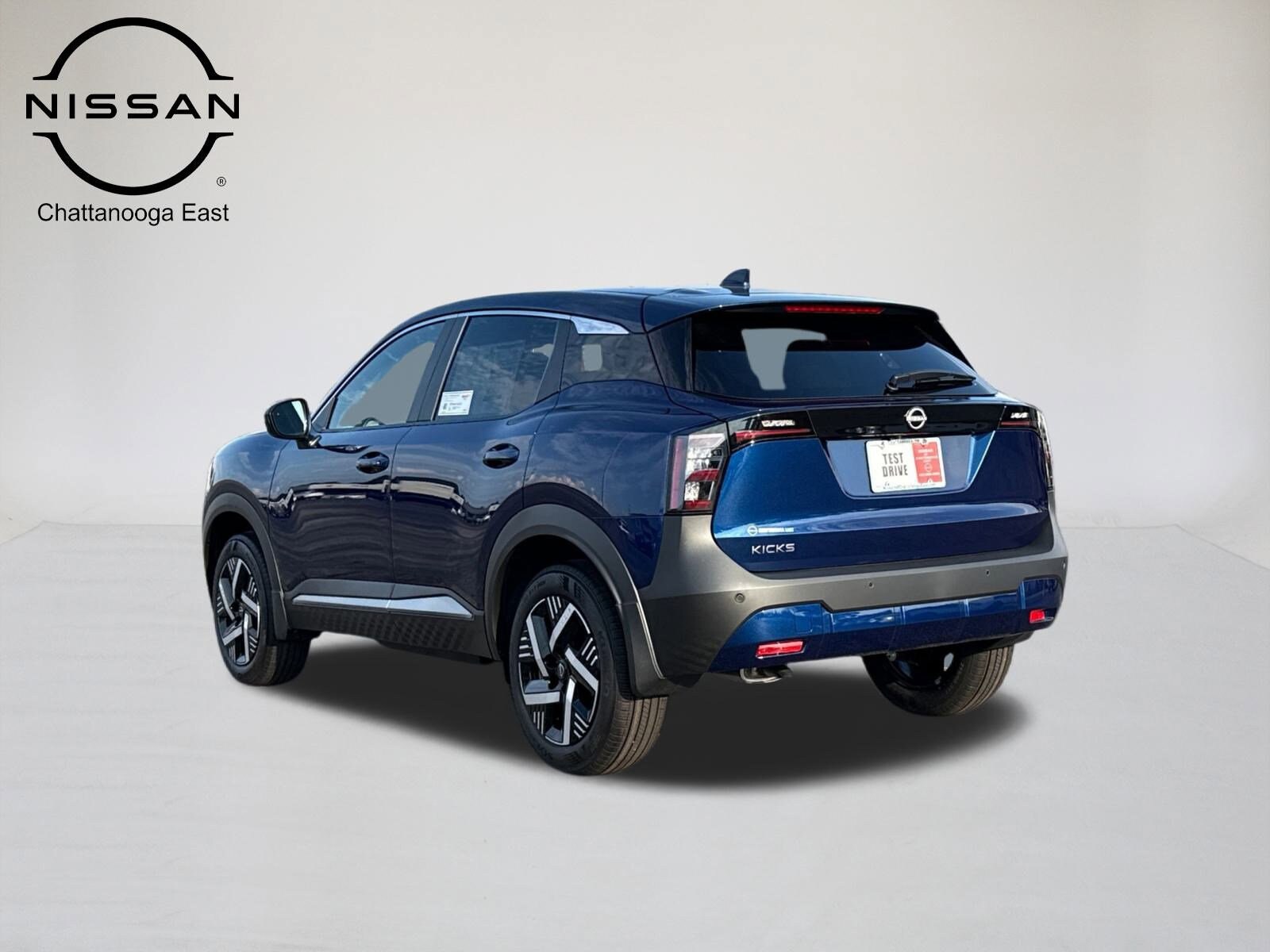 2025 Nissan Kicks SV photo 3