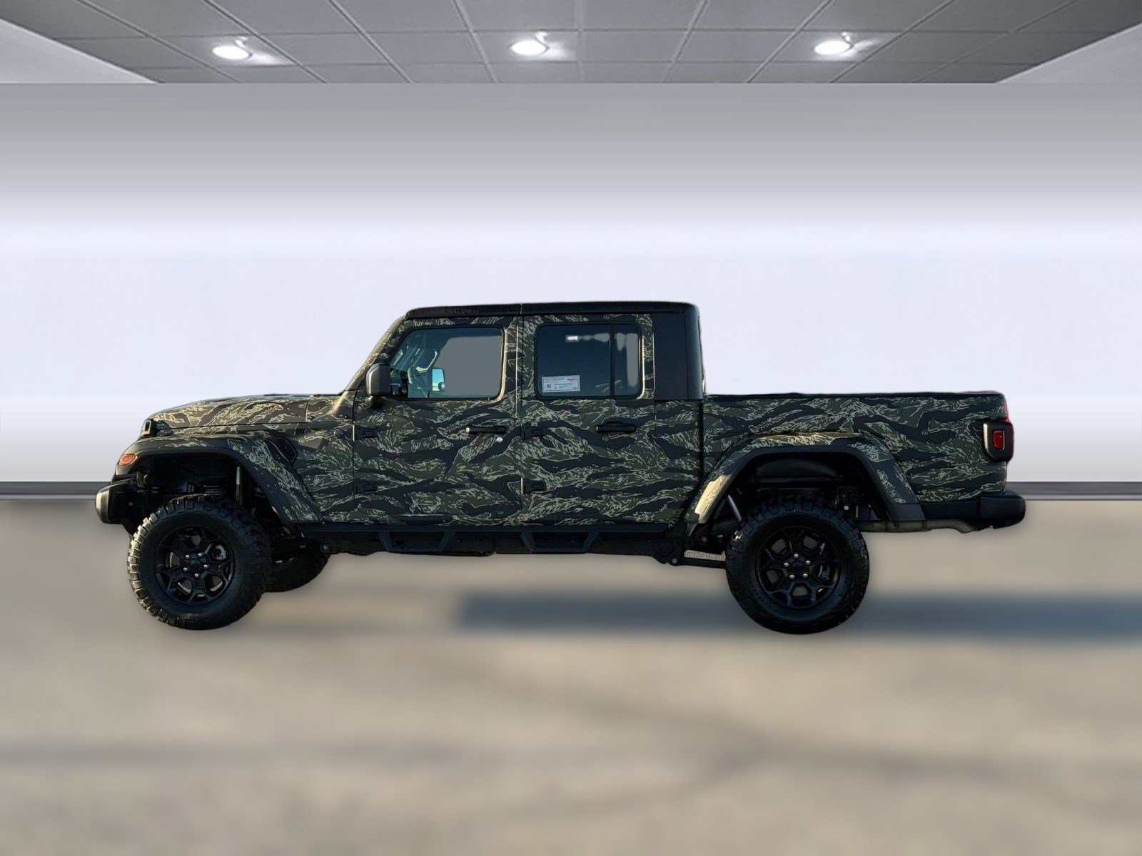 2023 Jeep Gladiator Willys photo 2