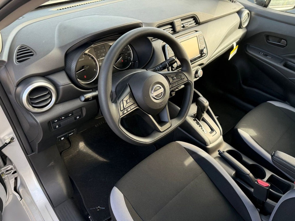 New 2025 Nissan Versa 1.6 S Sedan