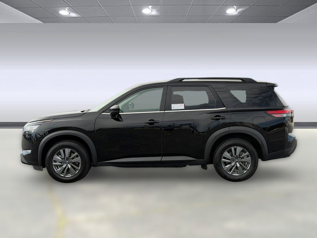 Used 2025 Nissan Pathfinder SV SUV