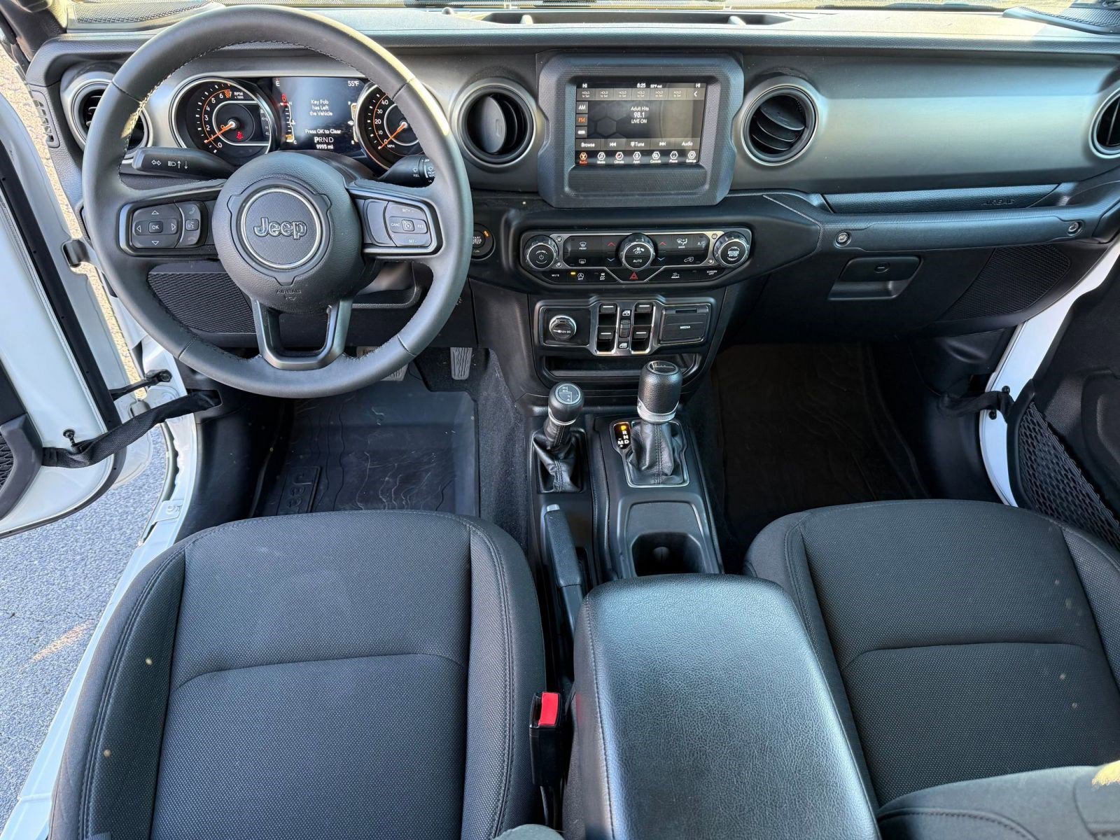 2023 Jeep Gladiator Willys photo 4