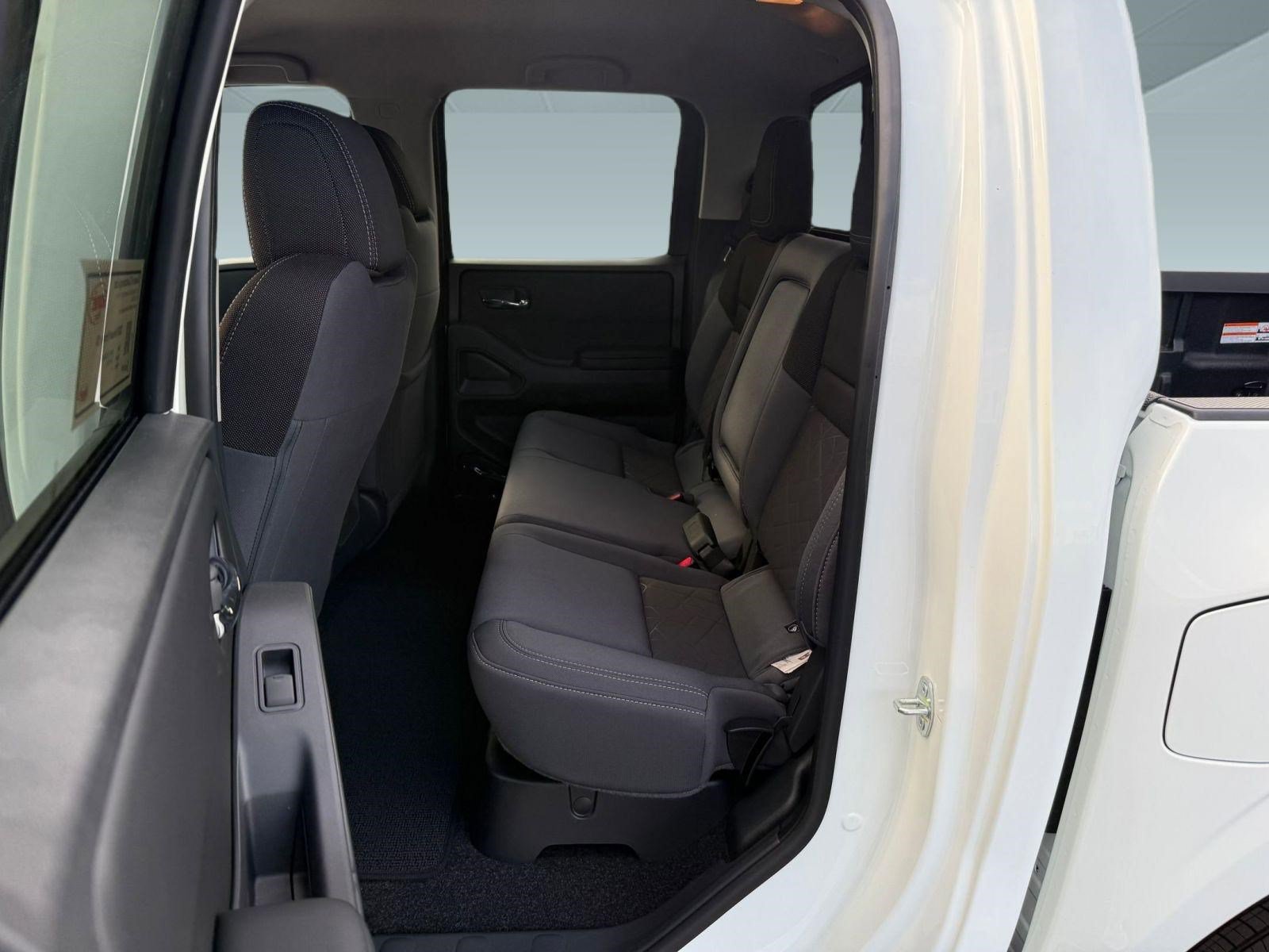 2026 Nissan Frontier SV - Photo 16