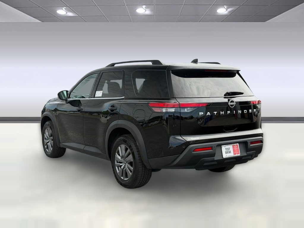 Used 2025 Nissan Pathfinder SV SUV