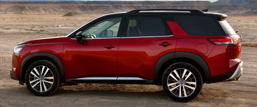 2022 Nissan Pathfinder Side Profile