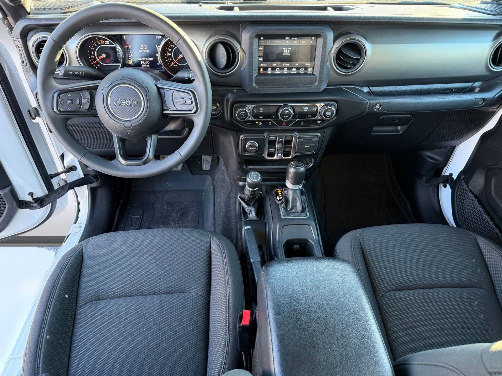 2023 Jeep Gladiator Willys photo 4