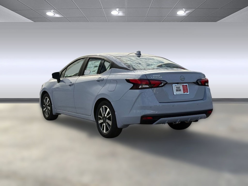 New 2025 Nissan Versa 1.6 SV Sedan