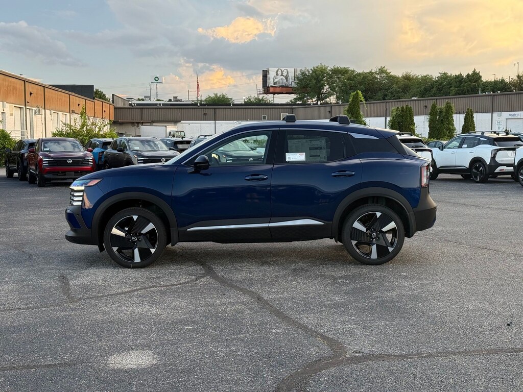 Used 2026 Nissan Kicks SR SUV