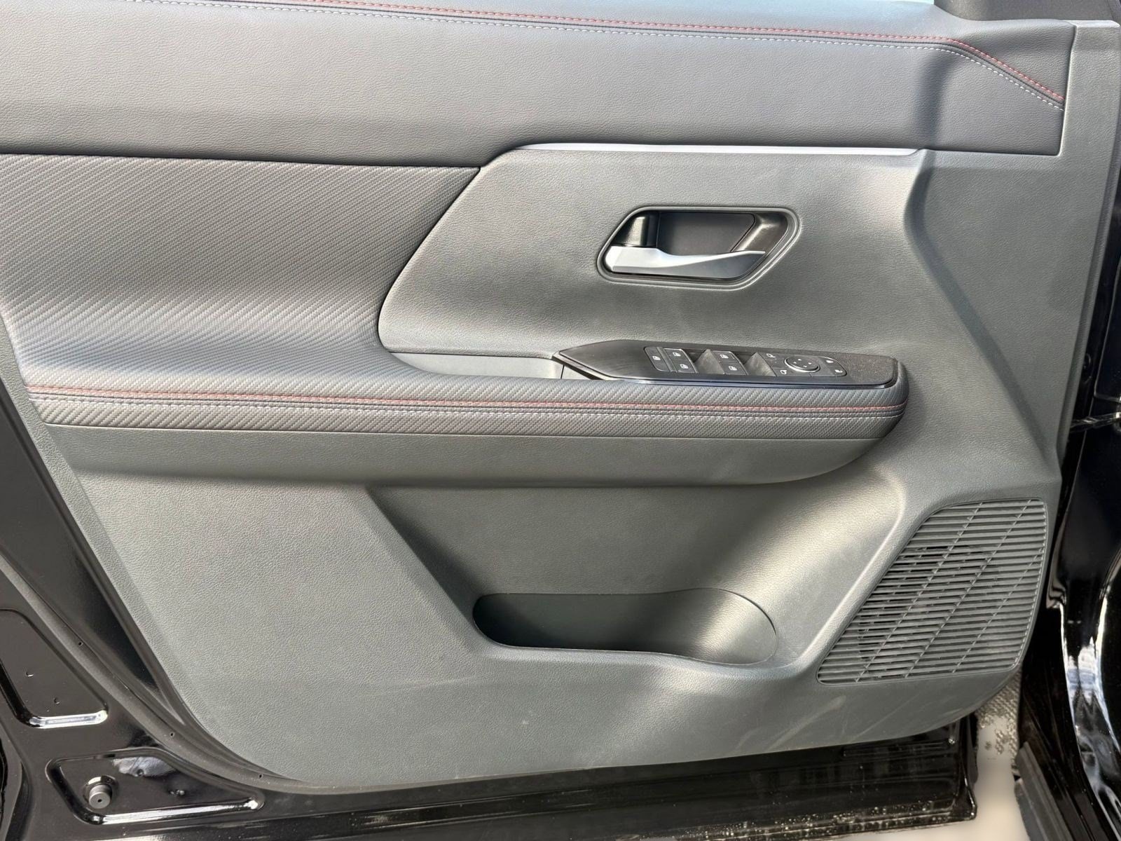 2026 Nissan KICKS SR - Photo 15