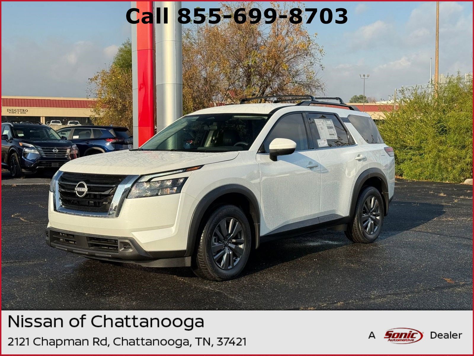 2025 Nissan Pathfinder SV's photo