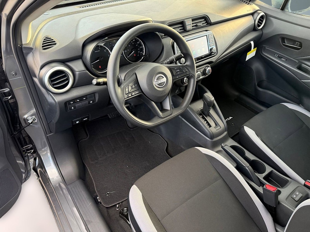 New 2025 Nissan Versa 1.6 S Sedan