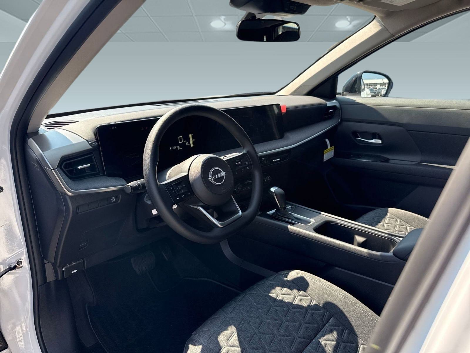 2026 Nissan Kicks SV photo 3