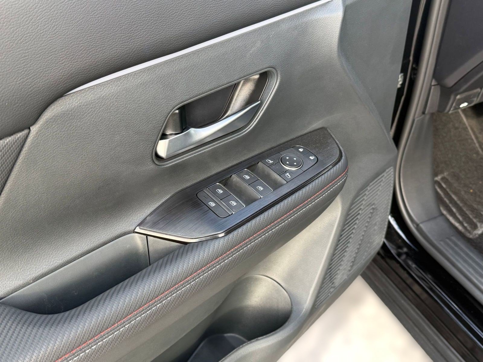 2026 Nissan KICKS SR - Photo 23
