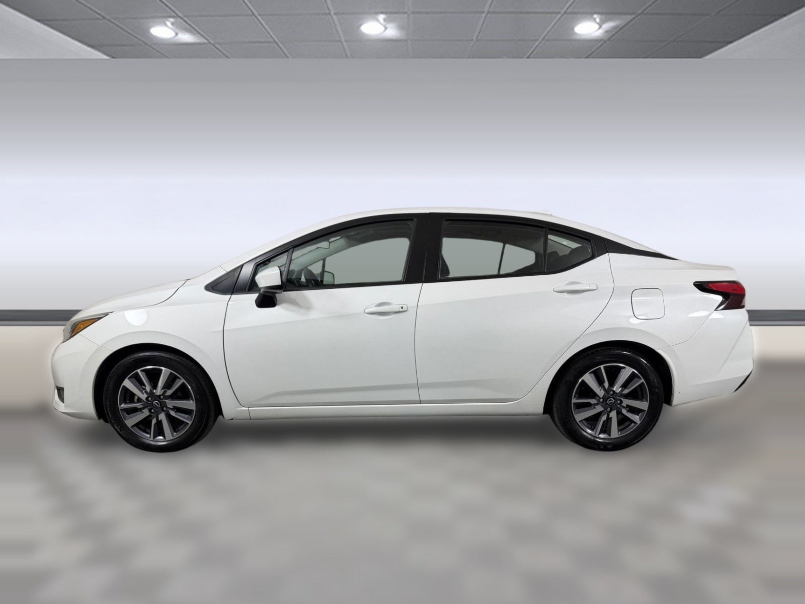 Versa 1.6 SV Sedan