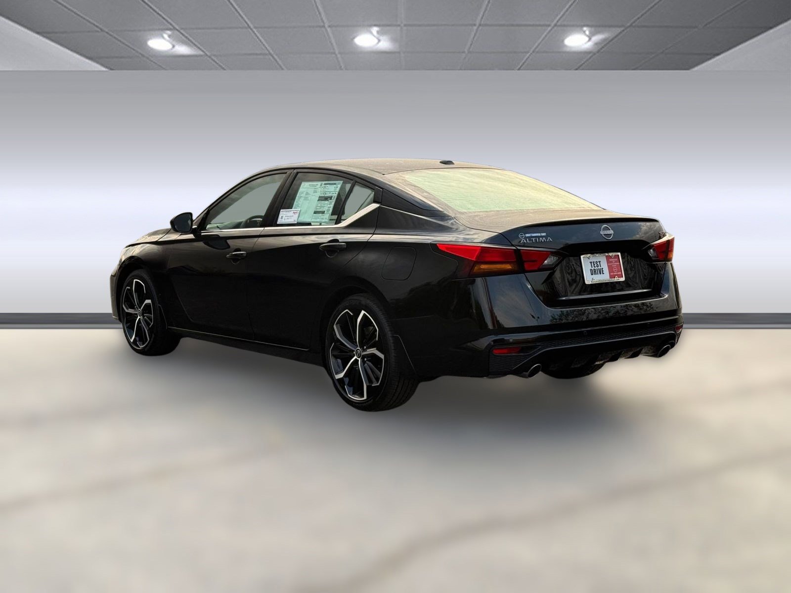 2025 Nissan Altima SR photo 3