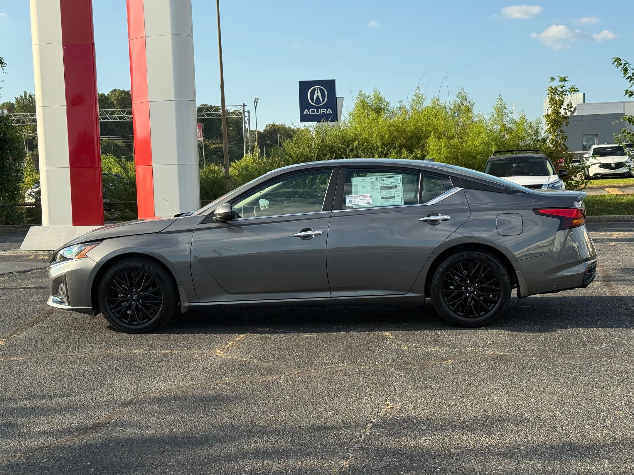 2025 Nissan Altima SV photo 2