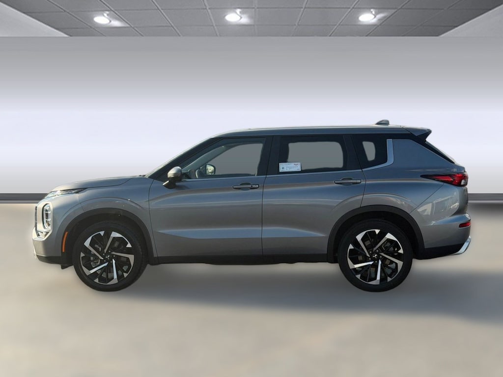 Used 2023 Mitsubishi Outlander SE SUV