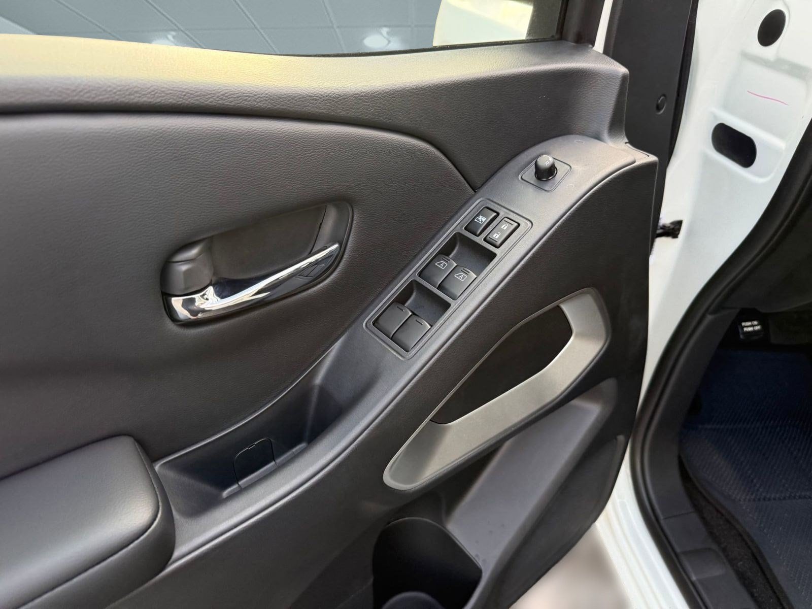 2026 Nissan Frontier SV - Photo 14