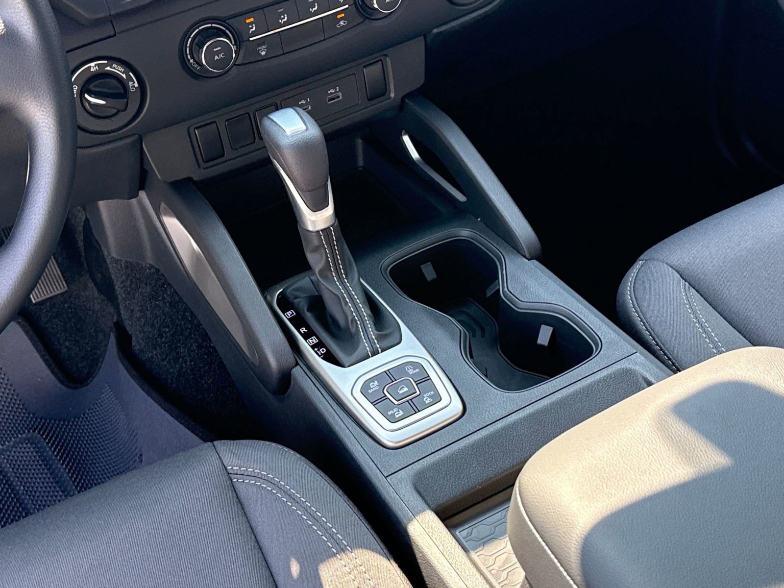 2026 Nissan Frontier SV - Photo 14