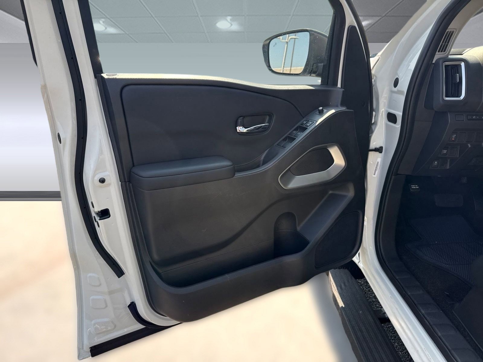 2026 Nissan Frontier SV - Photo 21