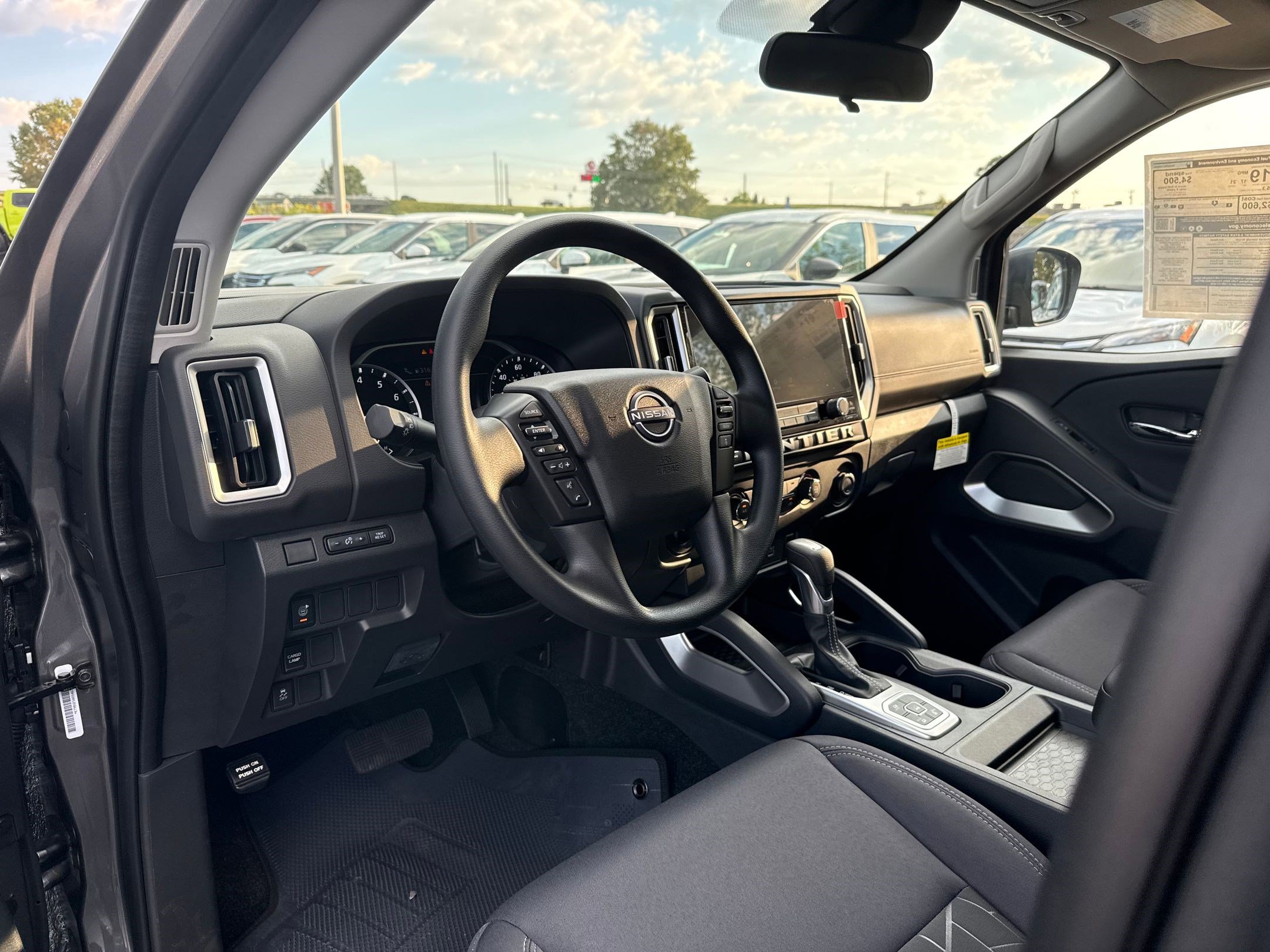 2026 Nissan Frontier SV photo 4
