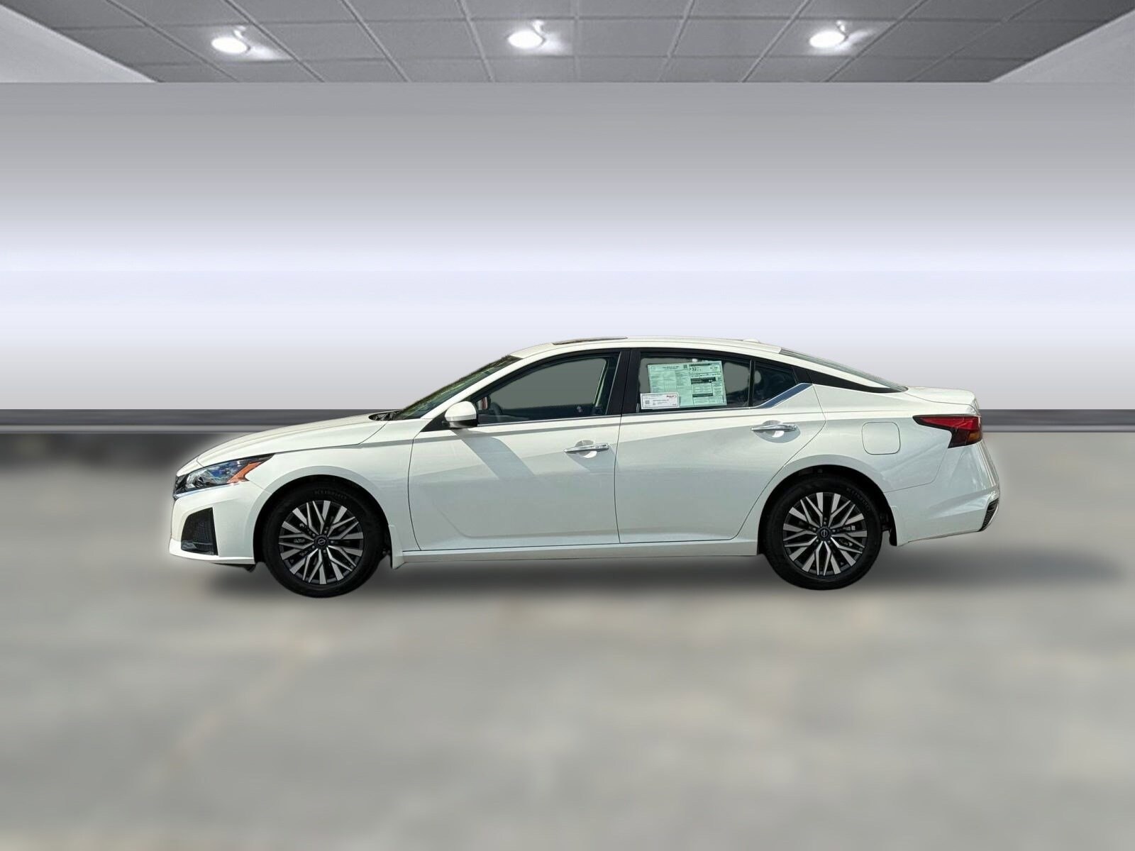 2025 Nissan Altima SV photo 2