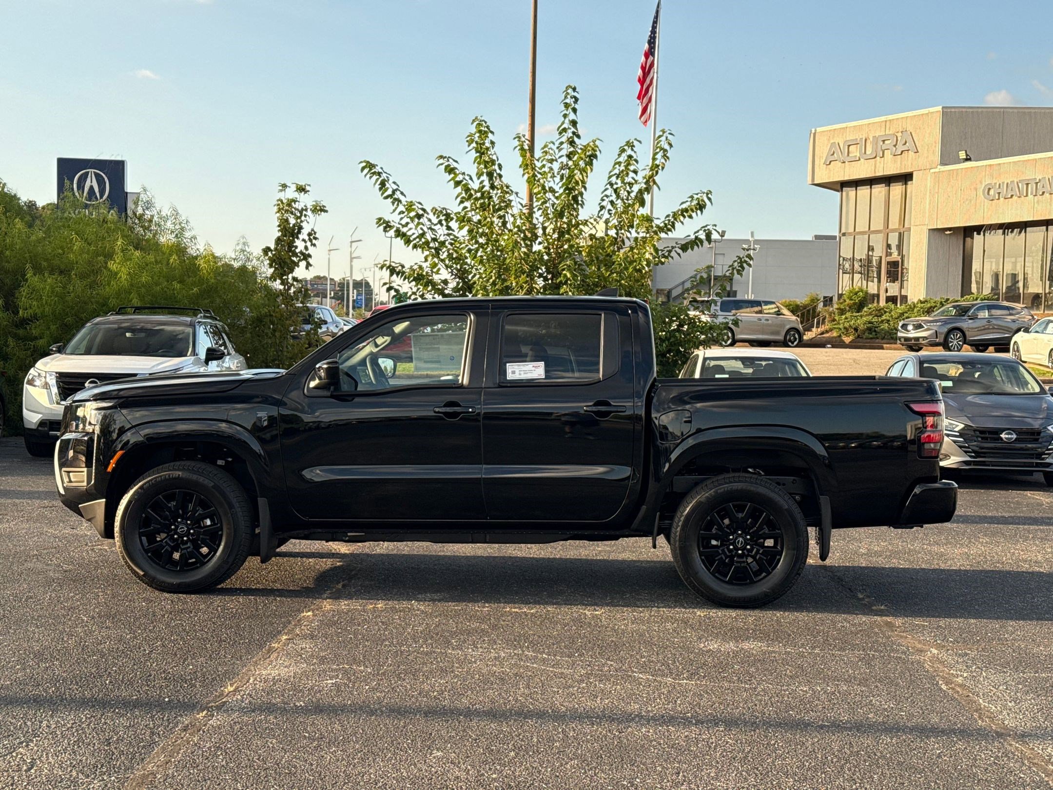 2026 Nissan Frontier SV photo 2
