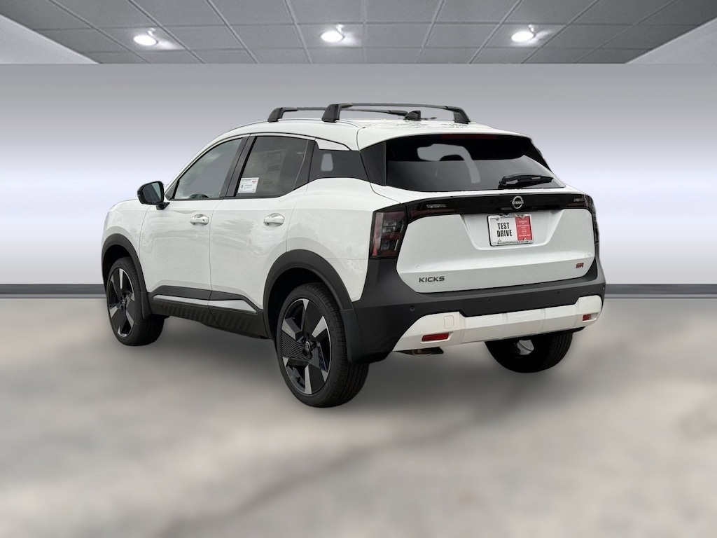 New 2026 Nissan Kicks SR SUV