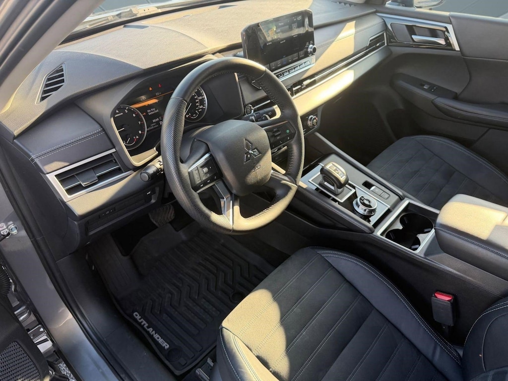 Used 2023 Mitsubishi Outlander SE SUV