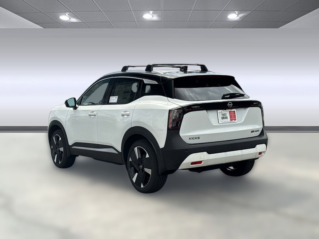 New 2026 Nissan Kicks SR SUV